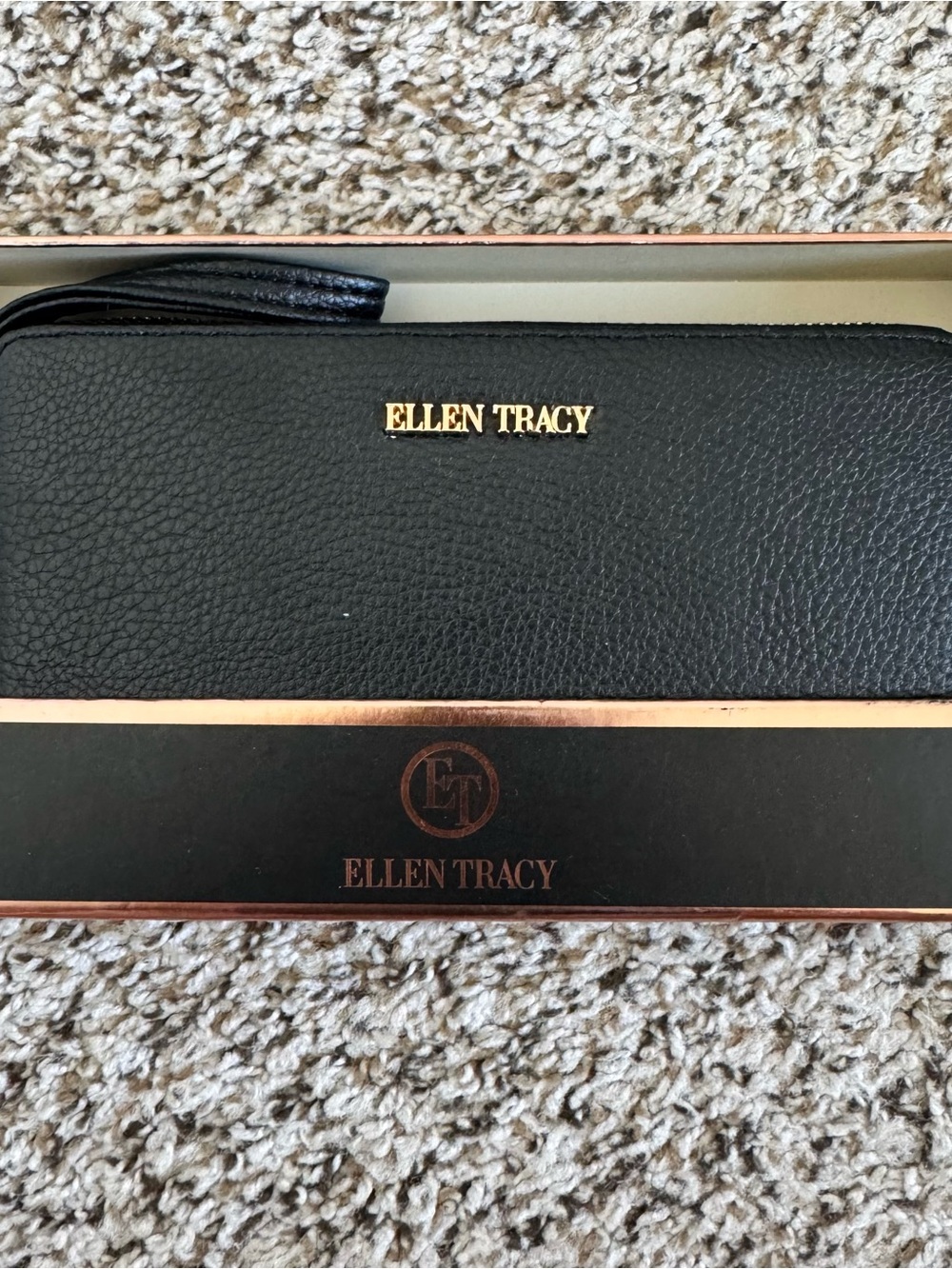 Ellen Tracy Black Leather Zip Card & Key Holder with Gold Logo